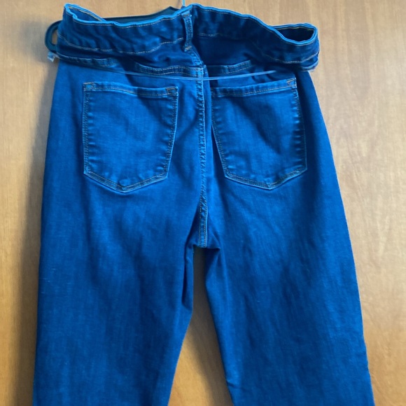 Can’t fit into - Picture 3 of 4